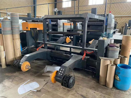 Μέγιστη διάμετρος 1400 mm Jumbo Kraft μηχανή κοπής κυλίνδρων χαρτιού με αυτόματη κοπή