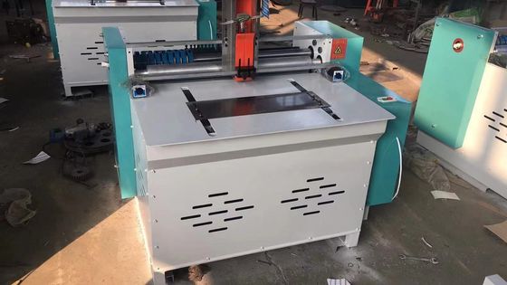 300X800mm Επεξεργασία χαρτονιού αυτόματη μίνι κυματοειδής μηχανή με μαχαίρια