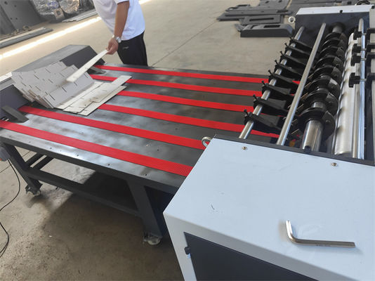 380V κυματοειδής χαρτόνι Slotter χαρτόνι Box Slotting Machine για Max.depth του slot 150mm