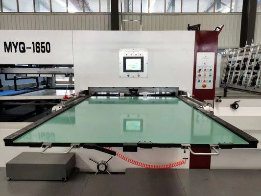 Μηχανή τεμαχίσματος και σπασμού για κυματοειδή χαρτόνια
