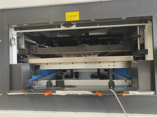 Μηχανή κοπής κυματοειδούς χαρτονιού 550*500mm για ομαλές και ακριβείς κοπές