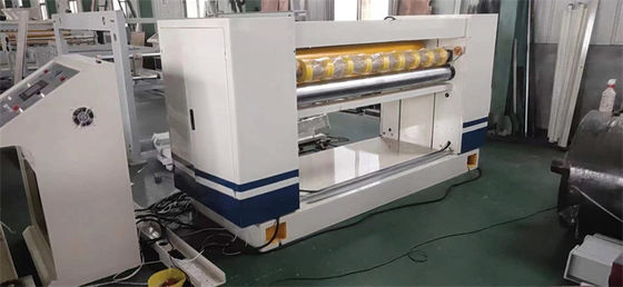 6000 mm μήκος τροχιάς ηλεκτρικά κινούμενο NC κυματοειδές χαρτόνι κουτί χαρτόνι μηχανή κόψιμο