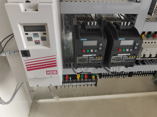 ακρίβεια Nc Cut Off Machine για αυτοματοποιημένη ηλεκτρονική κοπή κυματοειδούς χαρτονιού