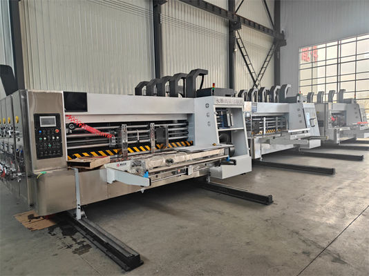 Εκτυπωτής Slotter Die Cutter σε ένα μηχάνημα Folder Gluer Carton Box Making Machine