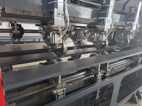 Μηχανή σχηματισμού χαρτιού 5500 KG για τεντωμένο χαρτόνι