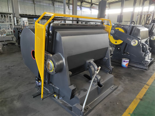 1100 mm πλαστικό υλικό συσκευασίας ταινίας κόψιμο για κυματοειδή χαρτόνια