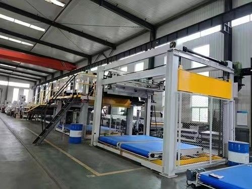 4500 KG Υψηλής Ταχύτητας Τριπλάσια Επαγγελματική Γραμμή Παραγωγής Κάρτον για Επιτυχή Συσκευασία