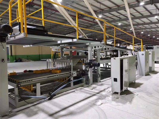 0.75KW οριζόντια έξοδος υψηλής ταχύτητας 5 πλεγμάτων κυματοειδής κουτί παραγωγής