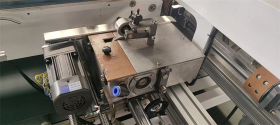 Φόλτερ Gluer για κυματοειδή κουτί με 380V τάση και εύκολη λειτουργία