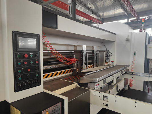 Αυτόματη υψηλής ευκρίνειας Flexo εκτύπωση Slotting περιστροφική κόψιμο πετσέτας με συσκευή στοιβάζοντας