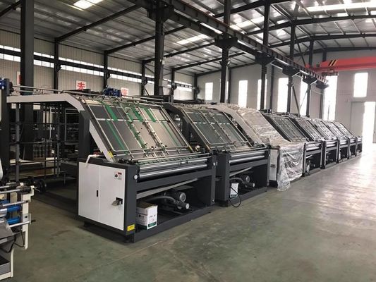 Ηλεκτρονική μηχανή laminating με φλάουτα υψηλής παραγωγικότητας για την κατασκευή πολυδιάστατων κουτών