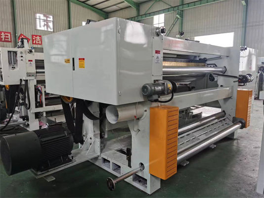 1200*960*2200mm Φάρμακα 2 Πλυ Αυτοματοποιημένη Μηχανή Μοναδικής Φάσης Υδραυλικό Στρίπτη Ρολ Κάρτον