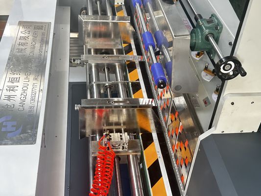 Βιομηχανική αυτόματη μηχανή Flexo εκτύπωσης Slotting Die-cutting για μακρά διάρκεια ζωής