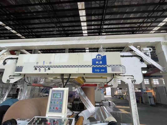 2200mm Αυτοκίνητο χαρτί ρολ Splicer για κυματοειδή χαρτόνι Γκρίζα πλαστική γραμμή παραγωγής