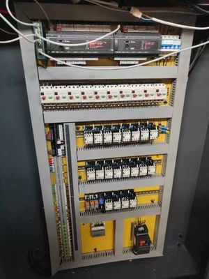 Μηχανή ενιαίας χρώσης Flexo εκτύπωσης για προσαρμογή χαρτονιού κουτί σε 380V τάση