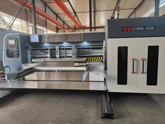 Μηχανή εκτύπωσης μεγέθους 18000 KG για τον τέλειο έλεγχο και την έξοδο