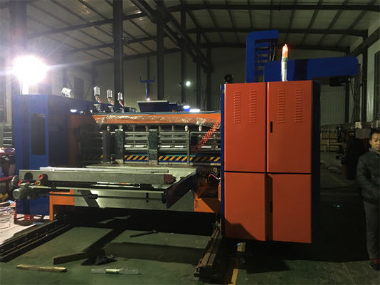 Υψηλής ταχύτητας Flexo εκτύπωση Slotter Die Cutter Machine 4 χρώμα 18000 KG τάση 380