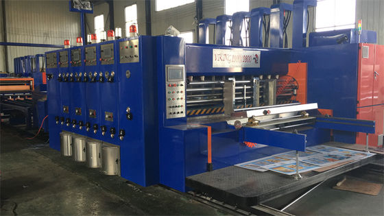 Υψηλής ταχύτητας εκτυπωτής Flexo Slotter Die Cutting Carton εκτυπωτική μηχανή για 18000 KG